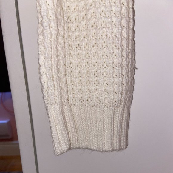 [2-Piece] Cropped Knit Sweaters | White + Green - Picture 14 of 15